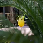Little Villa - Walk To The Beach